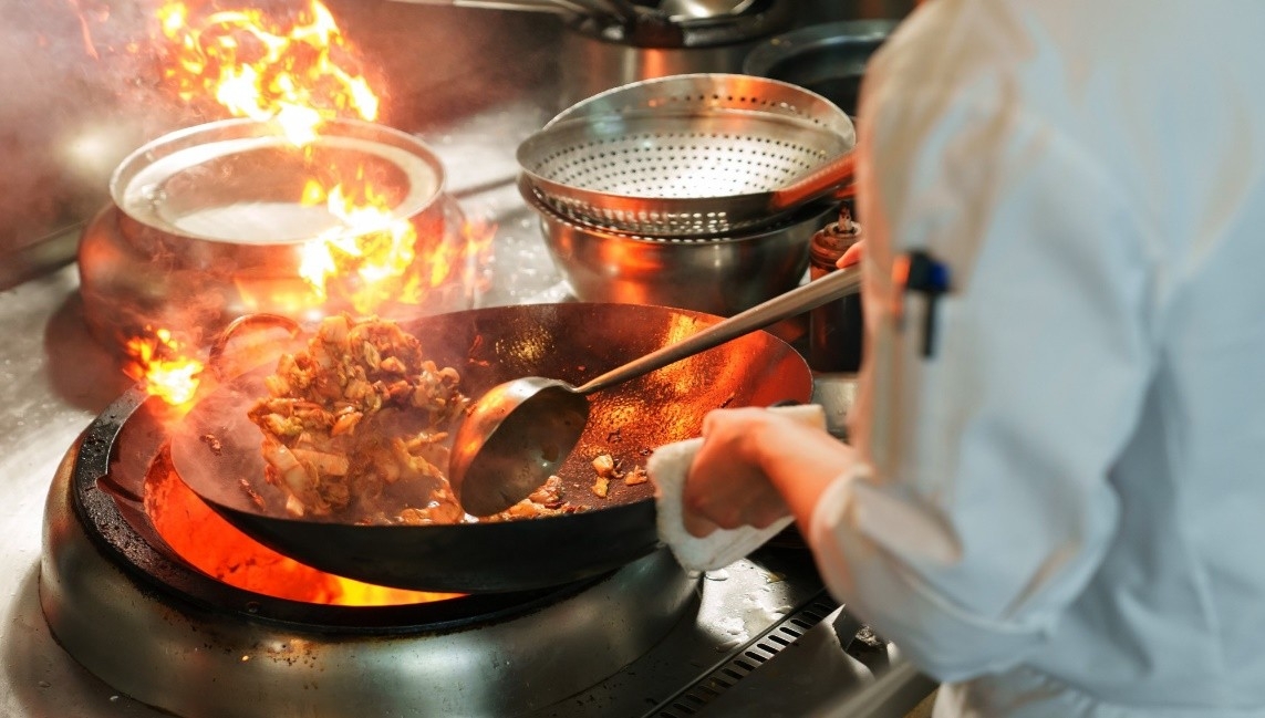 打破生活桎梏，板川超性能集成灶開啟無煙廚房新紀元