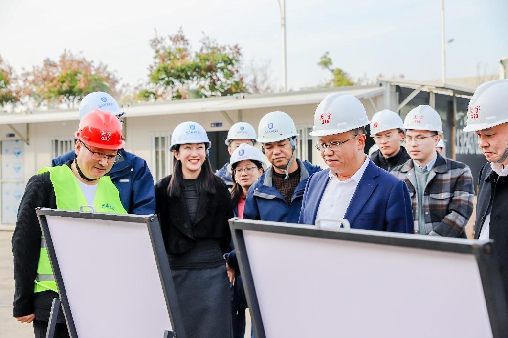 嵊州市市委書記裘建勇同志親臨板川智慧廚房數字化工業園參觀考察