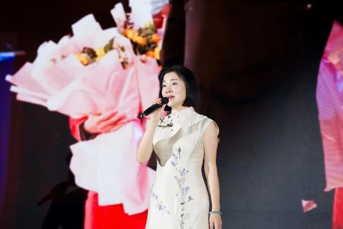 換裝廚電選“34cm”下吸近排！板川近排煙灶一體機產品推薦官陳紅老師傾情力薦！