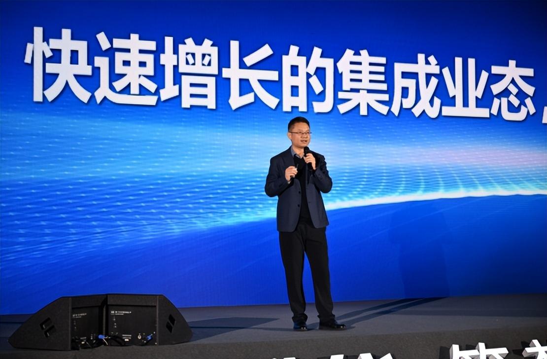 《近排集成烹飪中心行業發展白皮書》發布，板川樹立近排集成烹飪中心發展新標桿