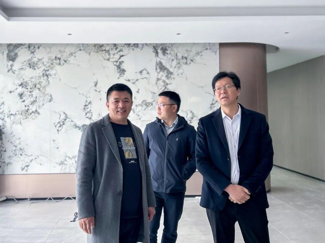 嵊州市副市長郭偉鋒先生為板川送上新春祝福！板川智慧廚房數字化工業園喜迎2024年開門紅！