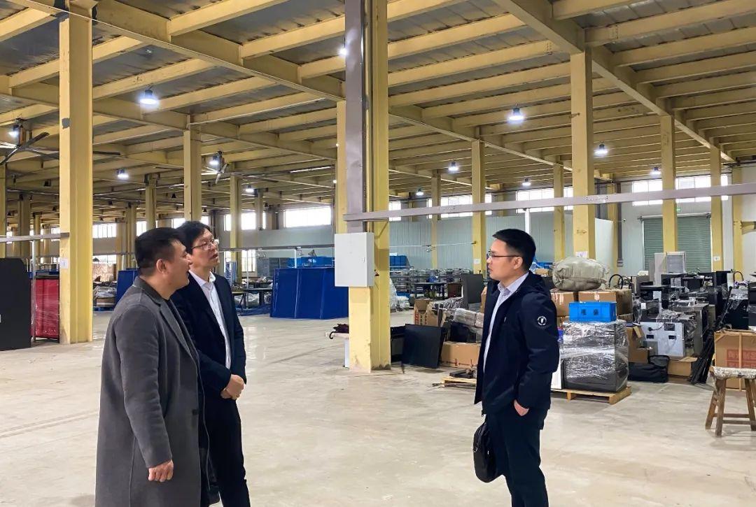 嵊州市副市長郭偉鋒先生為板川送上新春祝福！板川智慧廚房數字化工業園喜迎2024年開門紅！