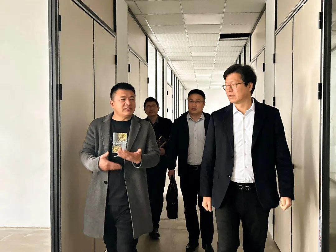 嵊州市副市長郭偉鋒先生為板川送上新春祝福！板川智慧廚房數字化工業園喜迎2024年開門紅！