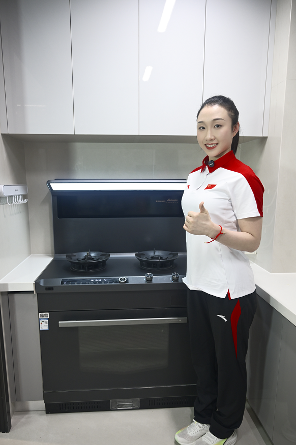 冠軍廚房誕生記|跟著健美操冠軍馮蕾,解鎖板川安全與品質兼備的理想新廚房! 冠軍廚房誕生記|跟著健美操冠軍馮蕾,解鎖板川安全與品質兼備的理想新廚房!