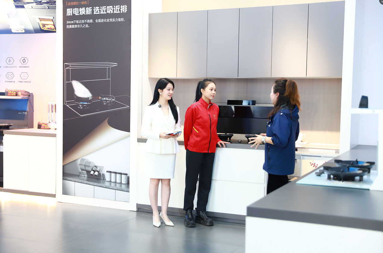 “冠軍品質，探秘板川”—— 冠軍潘婷領銜探廠板川，冠軍之夜圓滿收官！