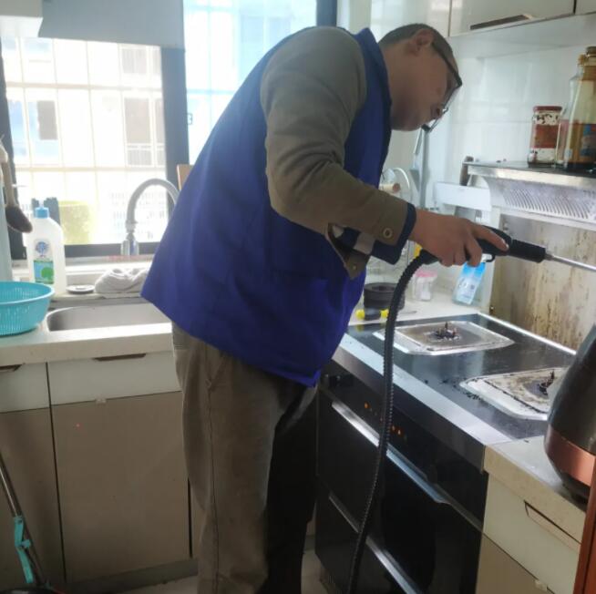 服務為贏，板川《安全行服務》——湖南站