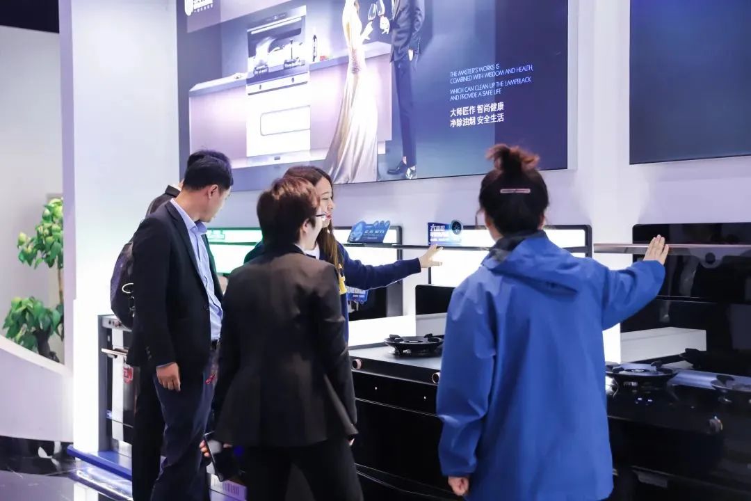 居然之家再訪板川！品牌實力市場共鑒！江蘇市場藍(lán)圖未來可期！